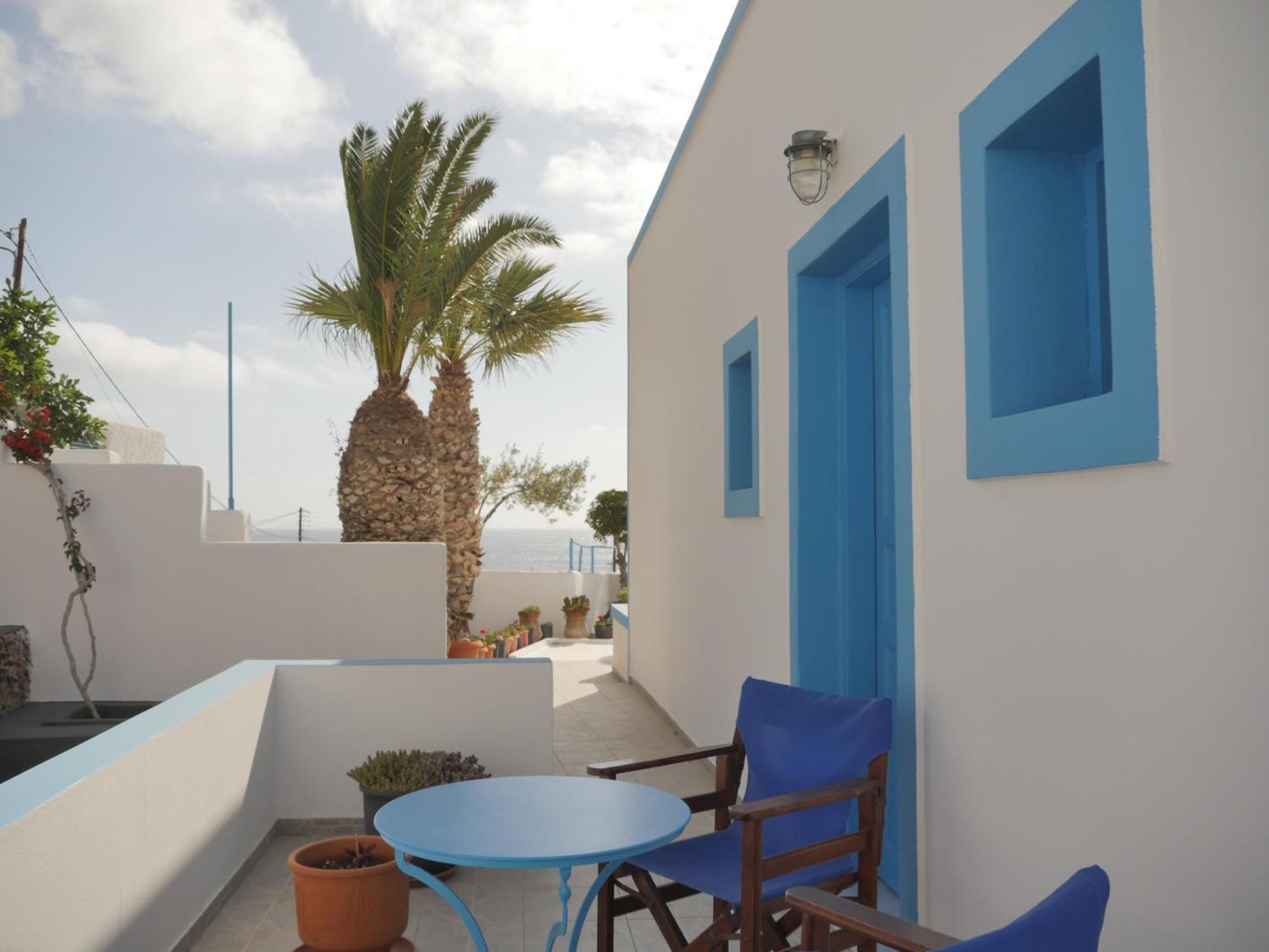 Ancient Thera Apartments Kamari  Bagian luar foto