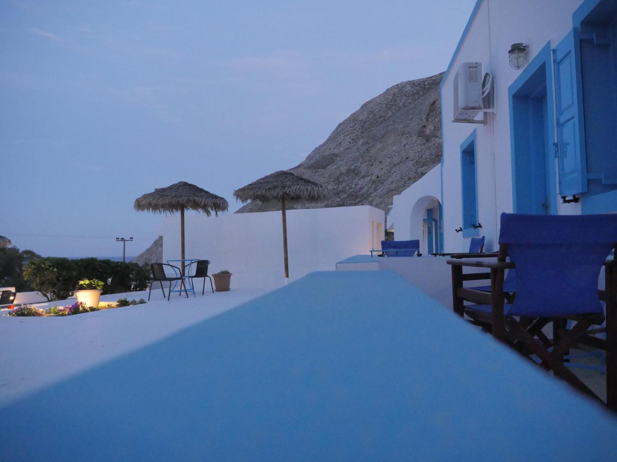 Ancient Thera Apartments Kamari  Bagian luar foto